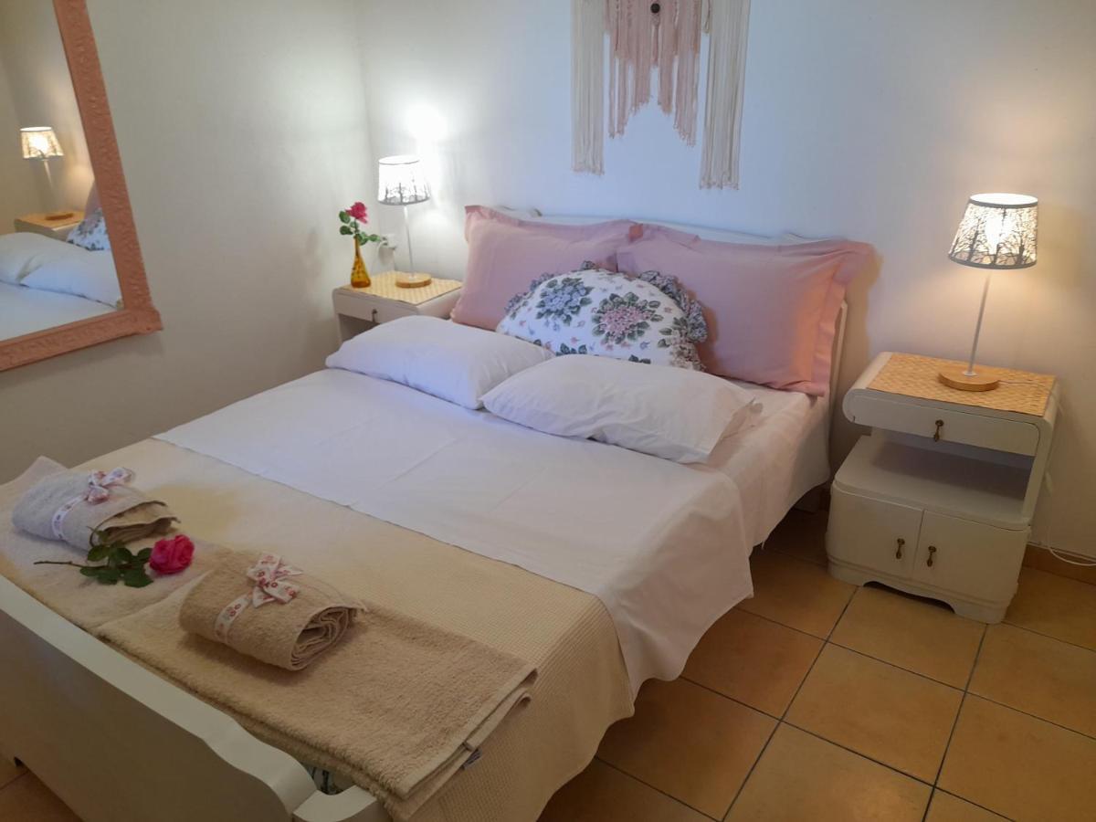 "Klio" Appartment Nikiti  Eksteriør billede